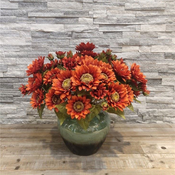 artificial sun flowers